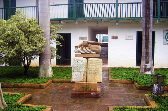 Monument of the Hormiga Culona in Braichara