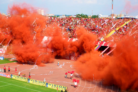 America de Cali football fans