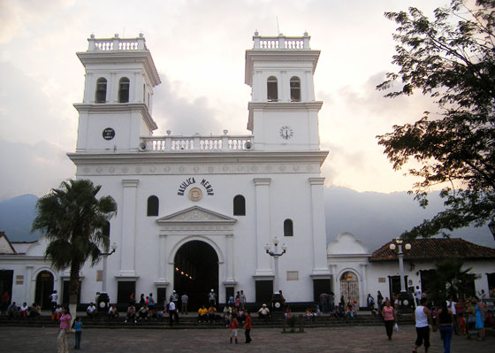 Catedral del Señor de los Milagros, Giron