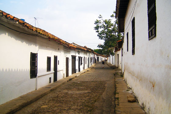 A typical street lined by whitewashed colonial houses, Giron