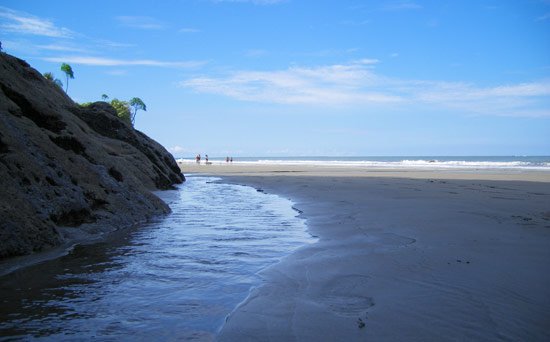 Ladrilleros beach