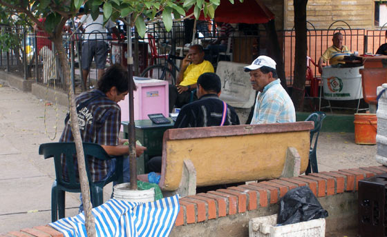 Moneylenders in Maicao's main plaza