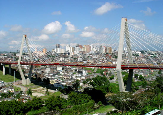 César Gaviria Trujillo Viaduct with the Perira skyline